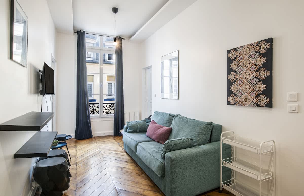A Sweet 2-BR/2BA in Louvre-Rivoli — Paris, Île-de-France — vacation rental