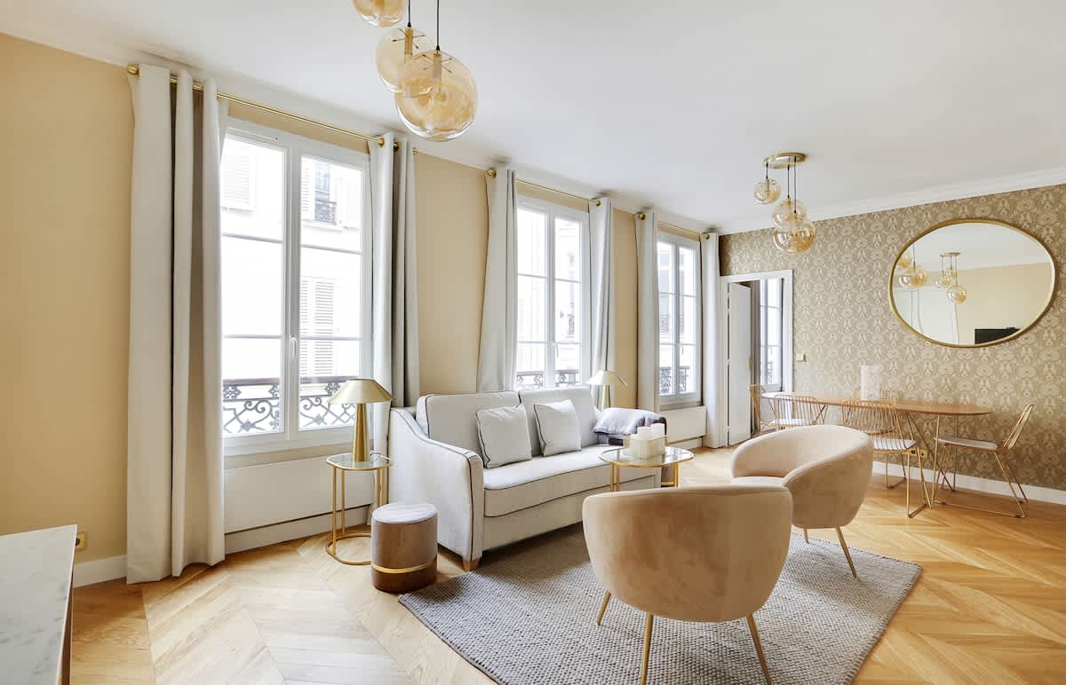 A Remarkable 2-BR/2-BA in Opéra - Saint-Lazare — Paris, Île-de-France — vacation rental