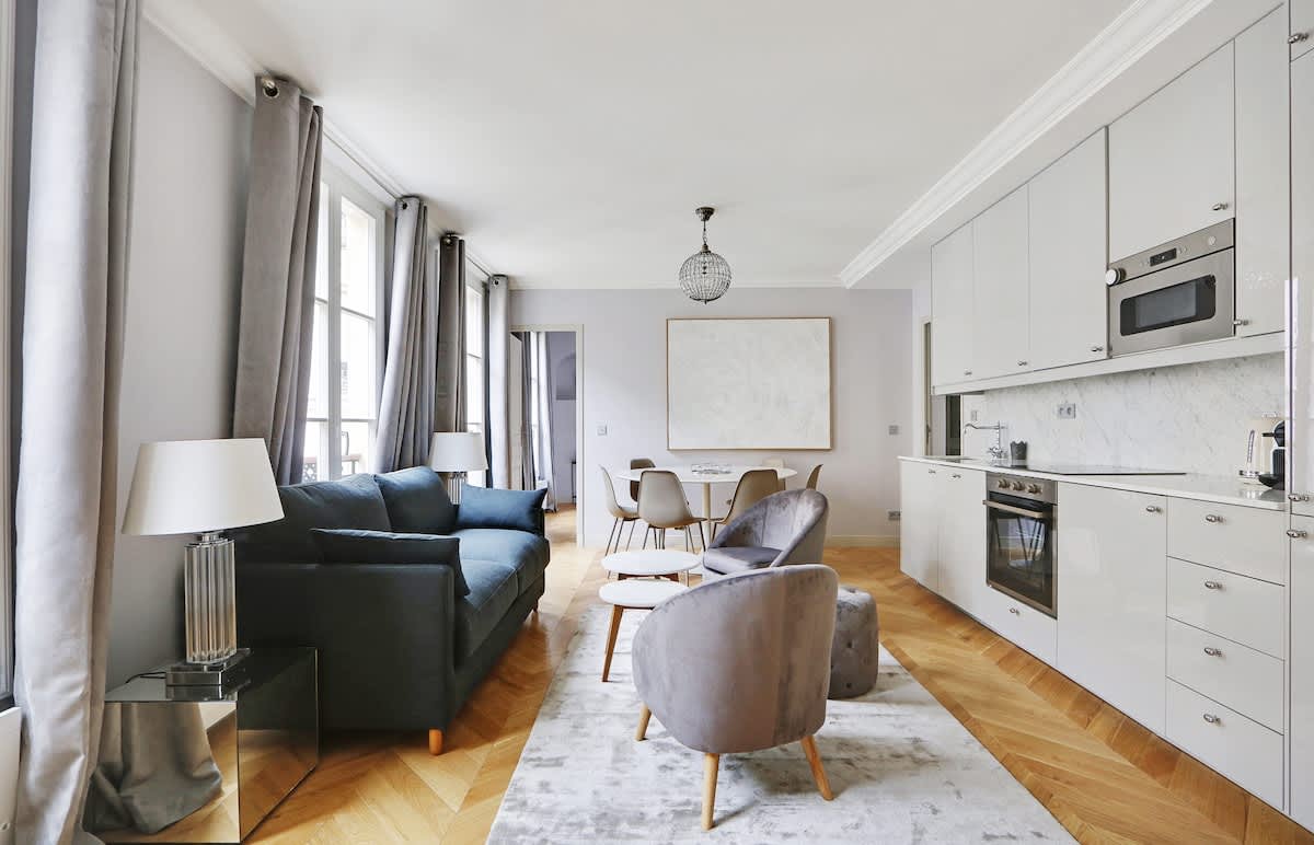 A Stunning 2-BR/2BA in Opéra - Saint-Lazare — Paris, Île-de-France — vacation rental