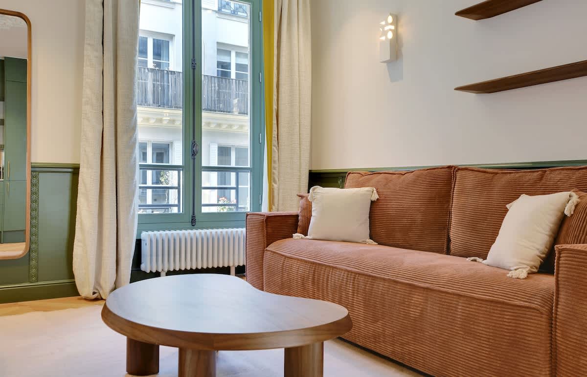 A Stunning 3-BR/2BA in Canal Saint Martin — Paris, Île-de-France — vacation rental