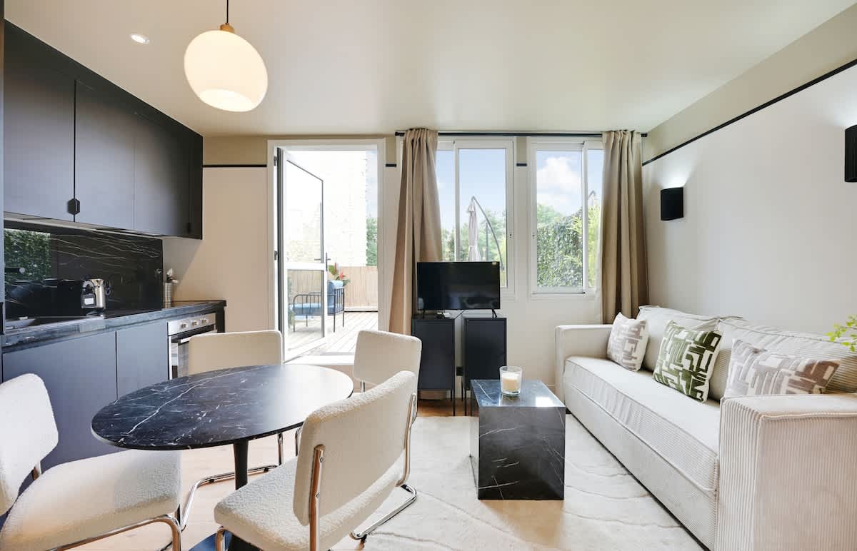 A Lovely Studio with Terrace in Daumesnil — Paris, Île-de-France — vacation rental