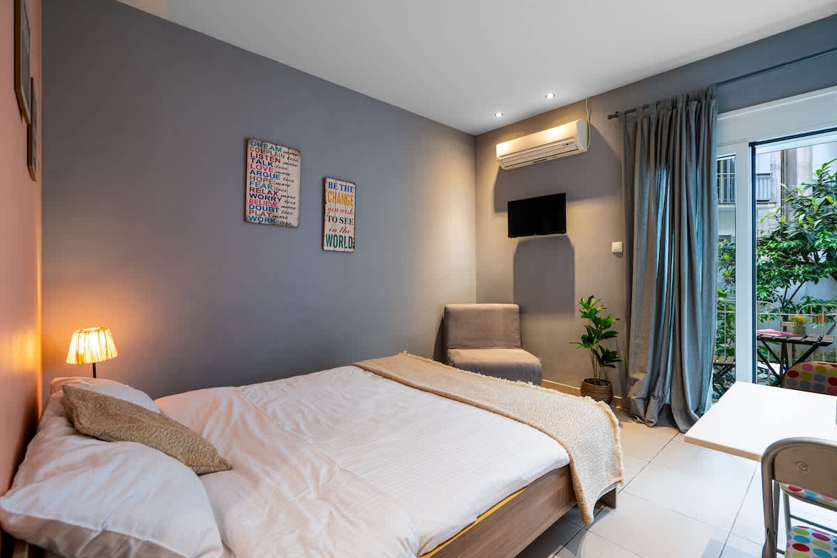 Vasileos Konstantinou, lovely flat in Pangrati