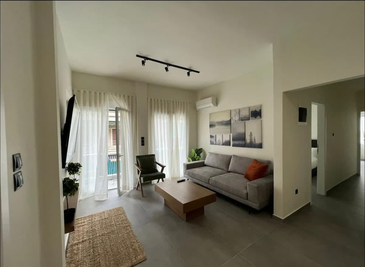 Damareos 2.1, tasteful apartment in Pangrati