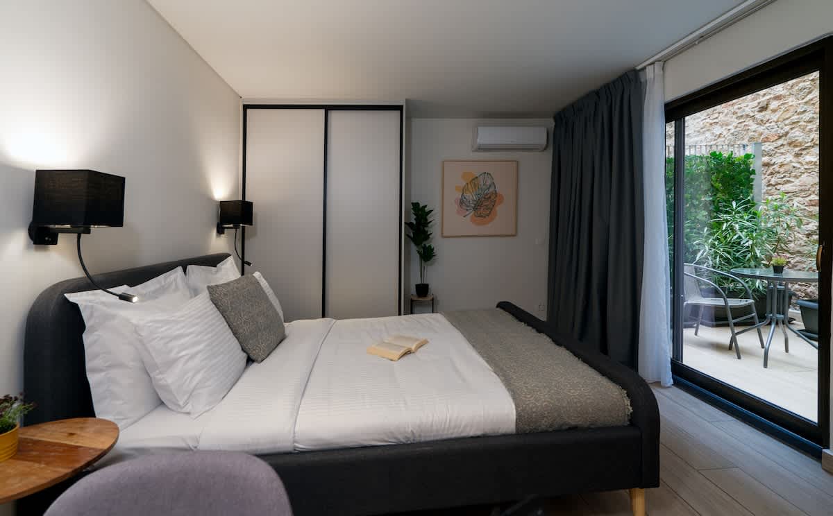 Athinas M2, luxury apartment in the heart of Athens