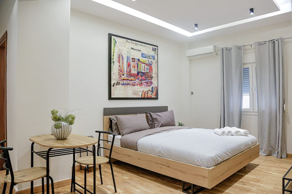 Metaxa, modern studio apartment in Exarcheia
