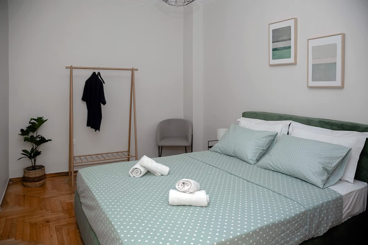 Chansen, modern two bedroom apartment