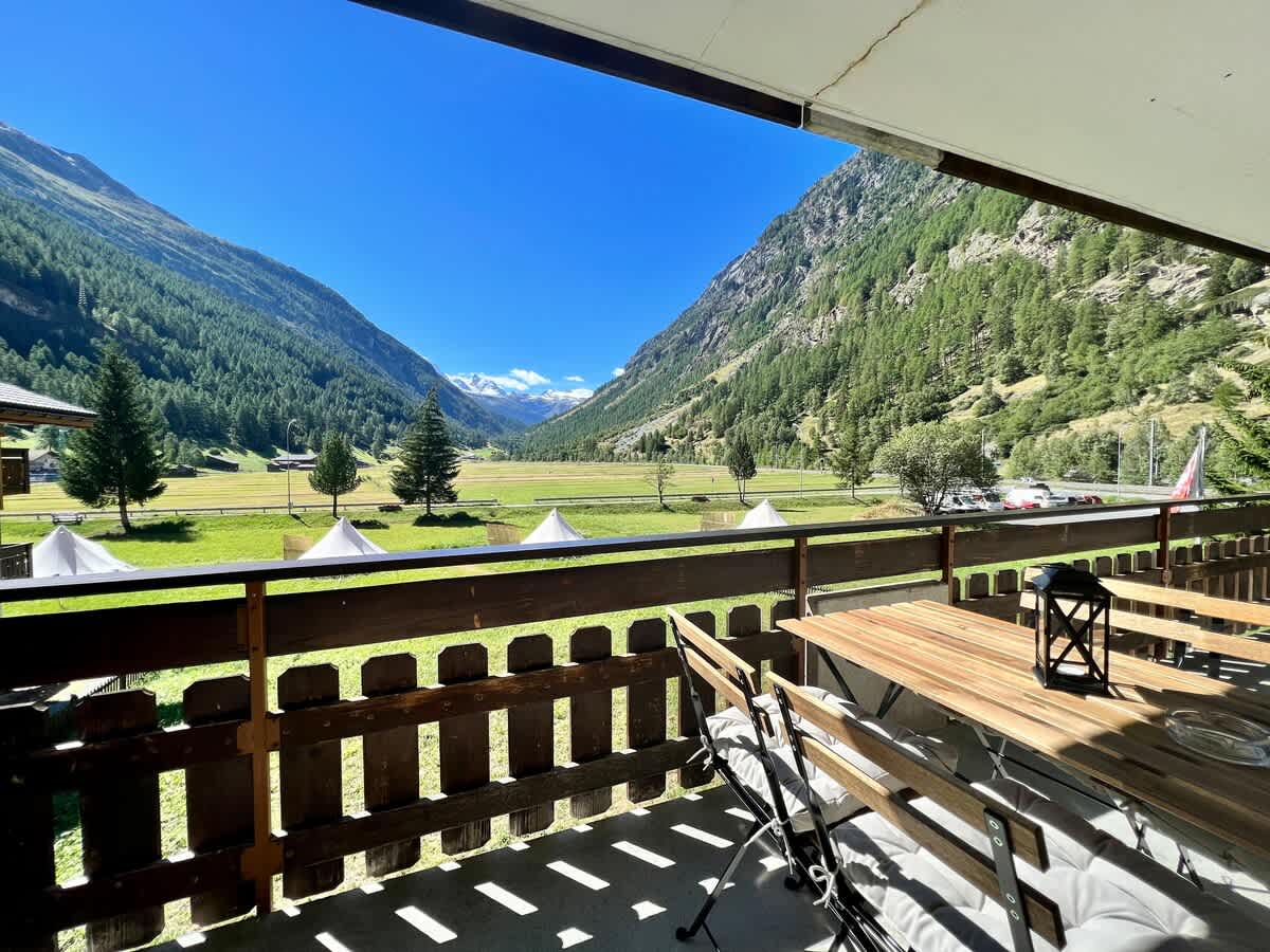 Family Getaway for 6 near Zermatt — 12