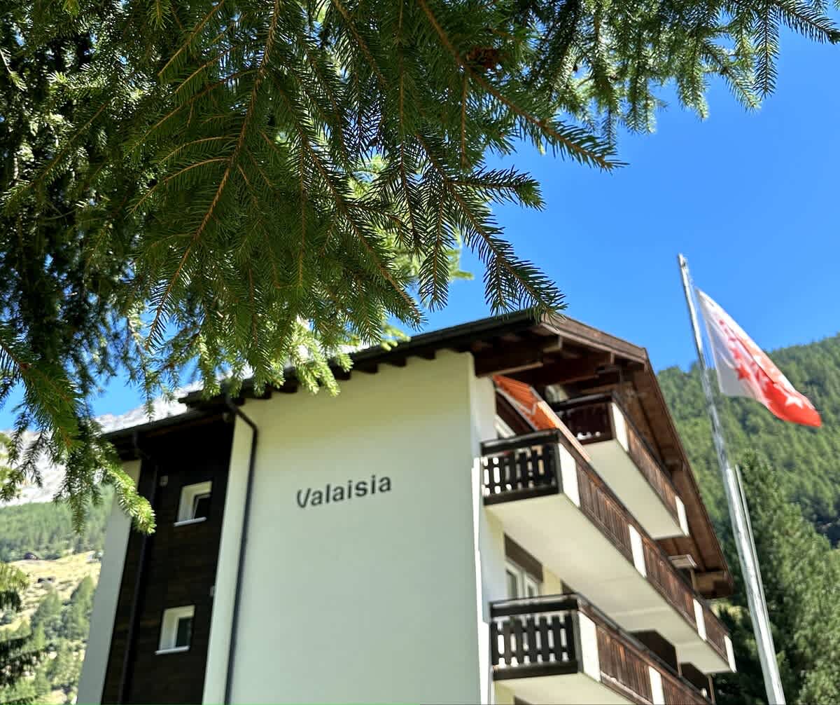 Enjoy the View Loft Close to Zermatt with Parking — 10