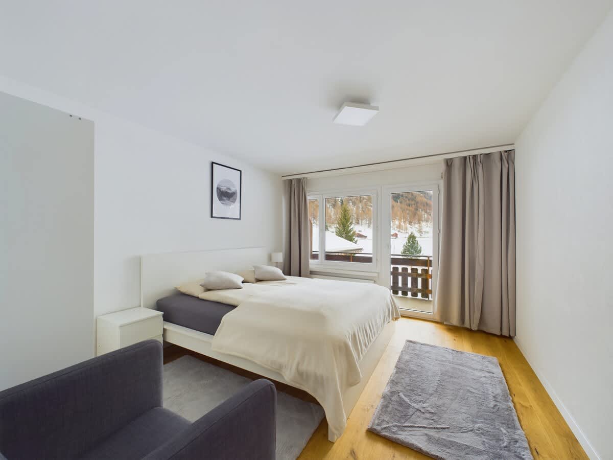 Family Apartment with Stunning Mountain Views — 9