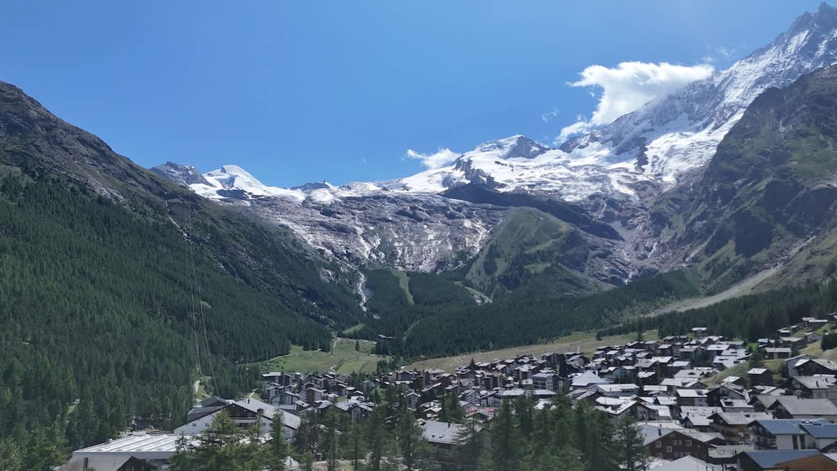 Spacious Family Apartment in Saas-Fee — 40