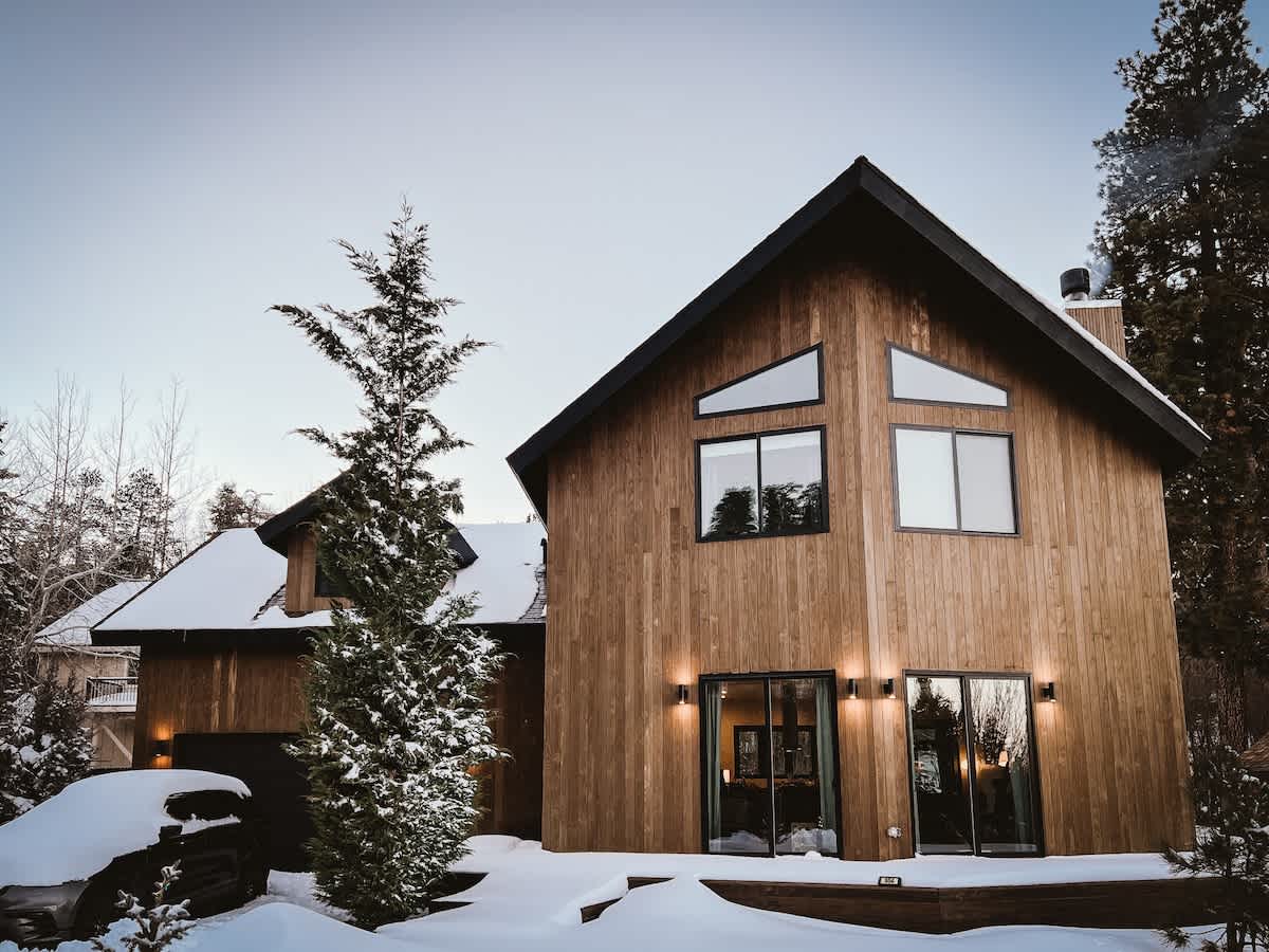 Yuhaaviat House • Walk to Village