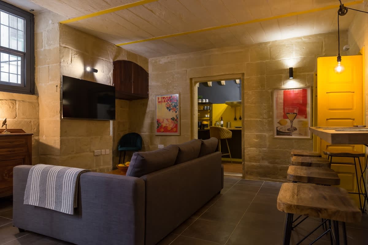 LIMONCELLO · Bold Design Apt, Heart of Valletta