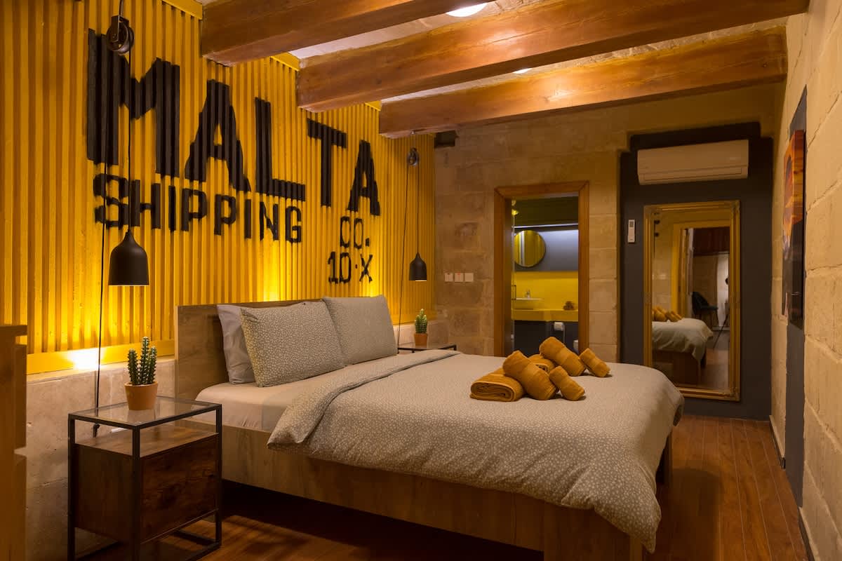 LIMONCELLO · Bold Design Apt, Heart of Valletta