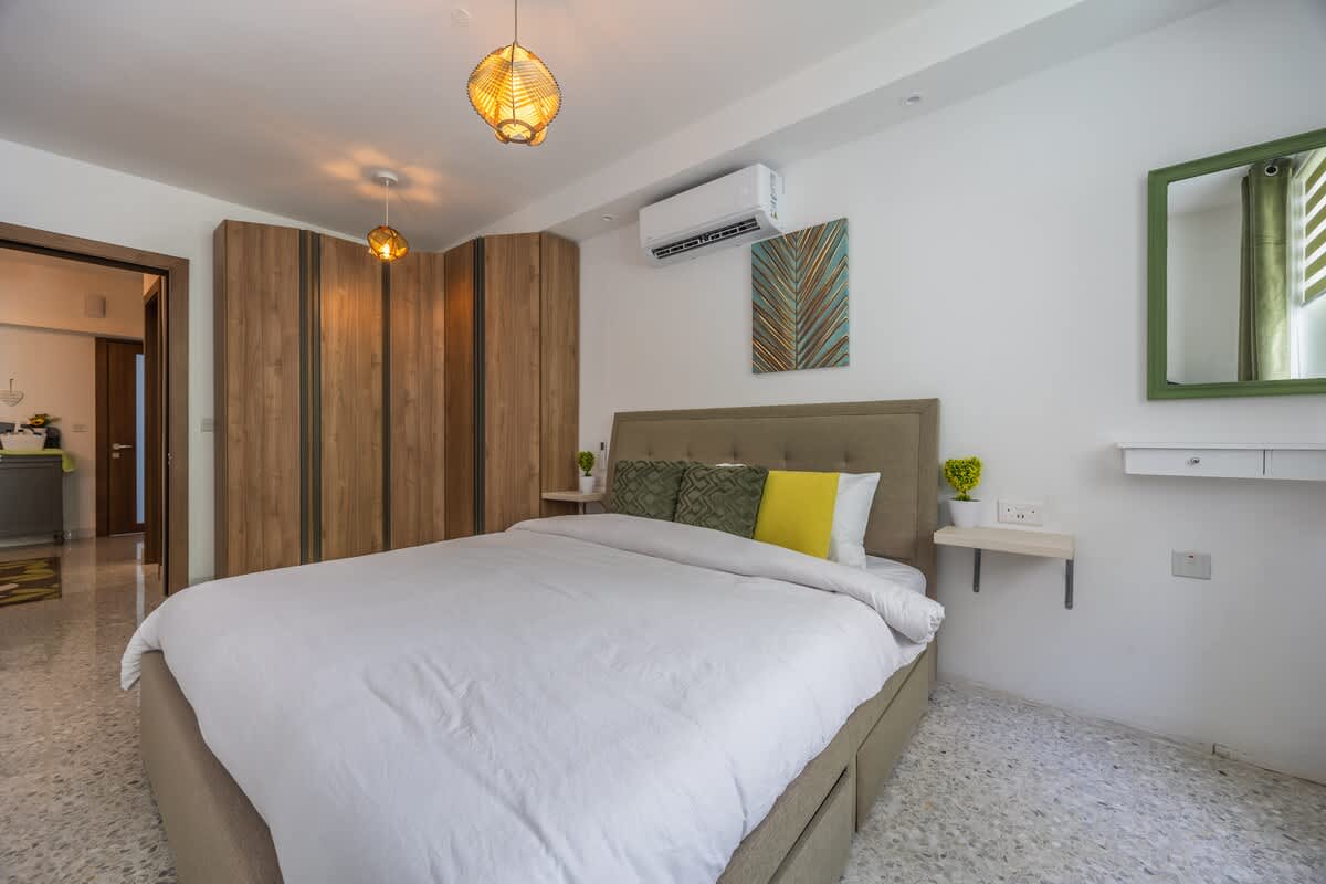 Central Oasis: Near Beach, Private Yard, Free WiFi - Picture 18