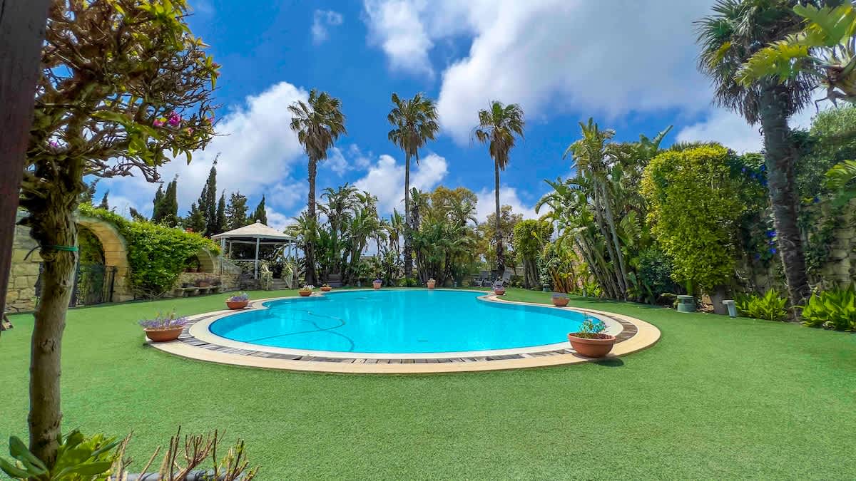 Private Villa with Lagoon Pool in Madliena (Overnight Stays)