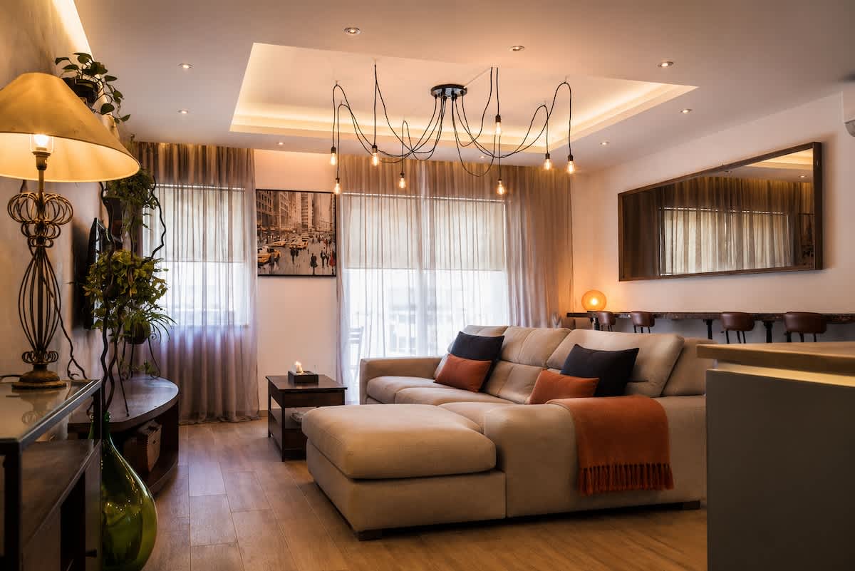 Industrial Chic 3BR | Balcony | Walk to Seafront