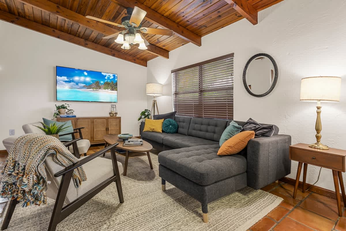 2 Blocks to Ocean! Launch Pad 226 — Cocoa Beach, FL — vacation rental