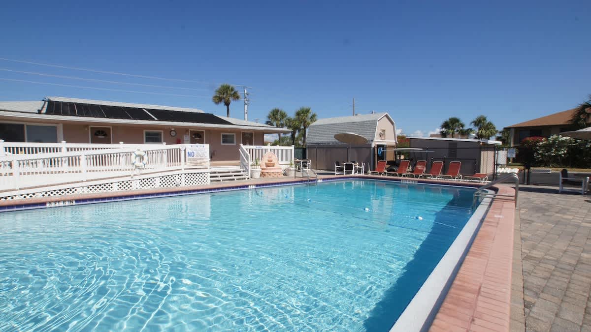 Direct Ocean Unit, Steps to the Beach! 2 Bed 2 Bath Ocean Front Condo In Cocoa Beach — Cocoa Beach, FL — vacation rental