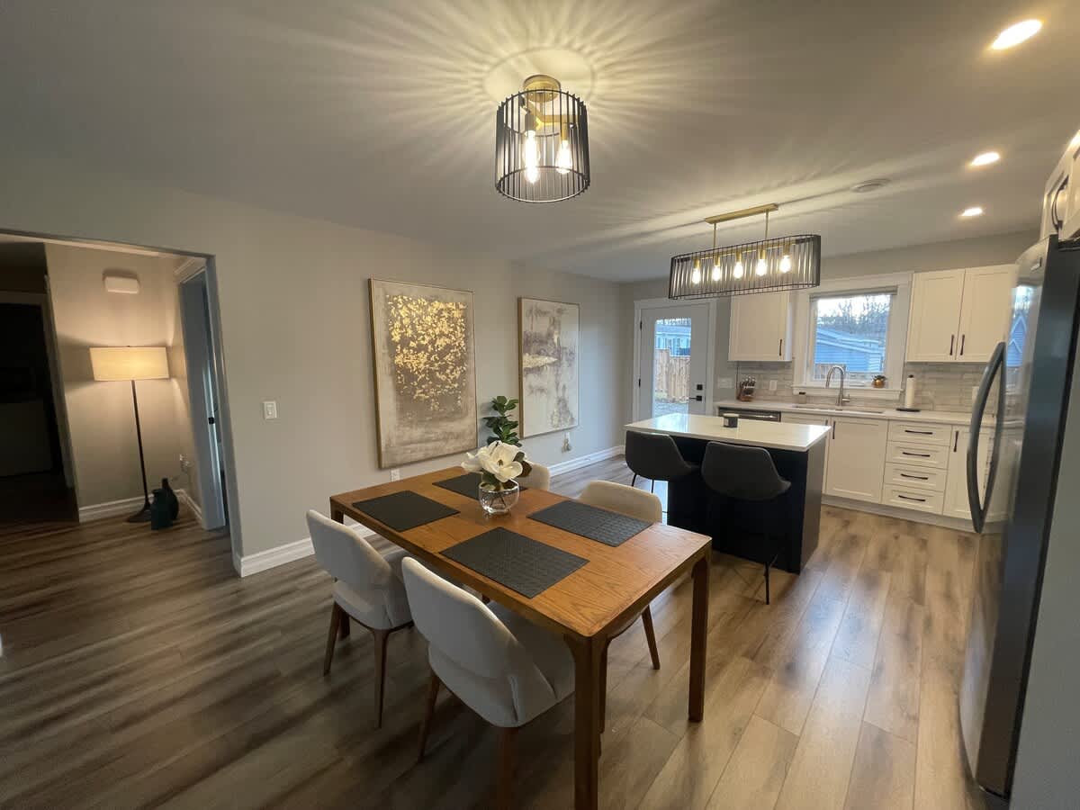 Spotless, modern, bright & cozy, 1 BR