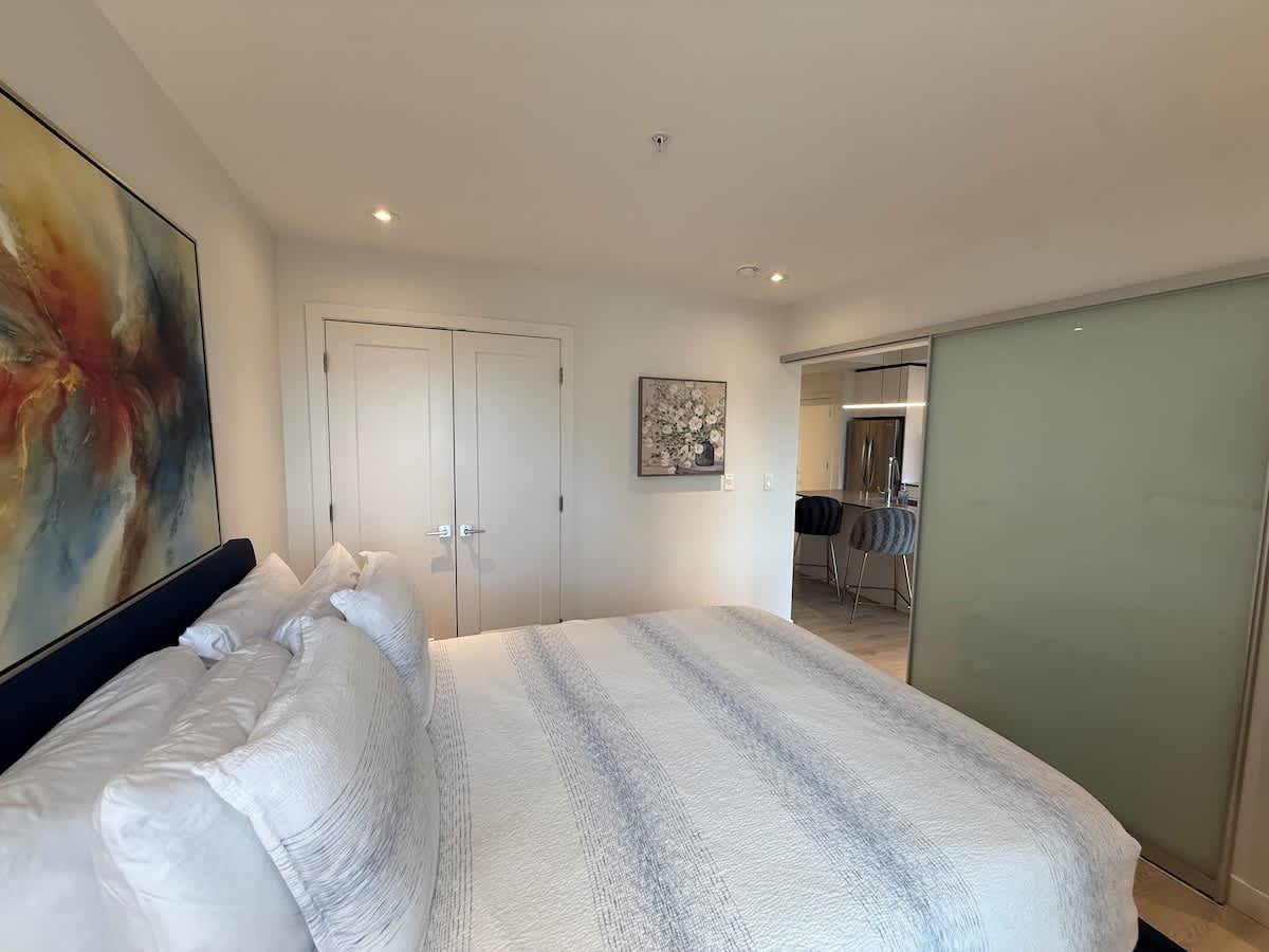 Bright, warm & cozy 1 BR in North End Halifax