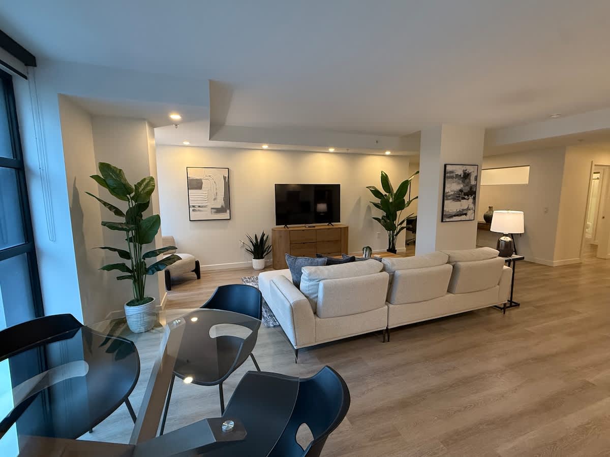 Halifax Waterfront 2 BR and 2 Bath with 6 appliances