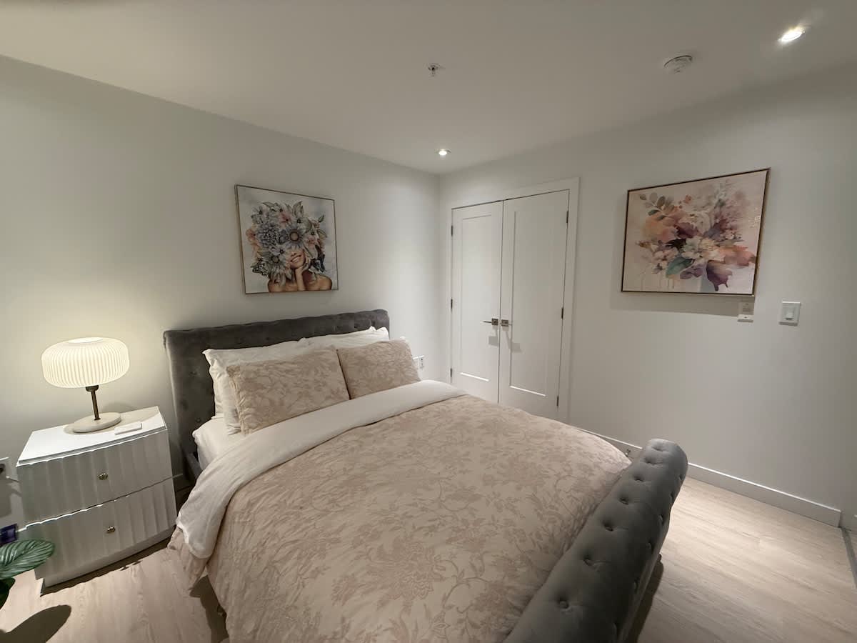 Spotless modern & bright 1 BR in North End Halifax