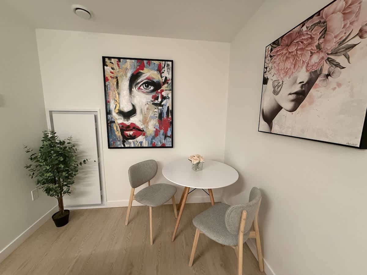 Spotless modern & bright 1 BR in North End Halifax