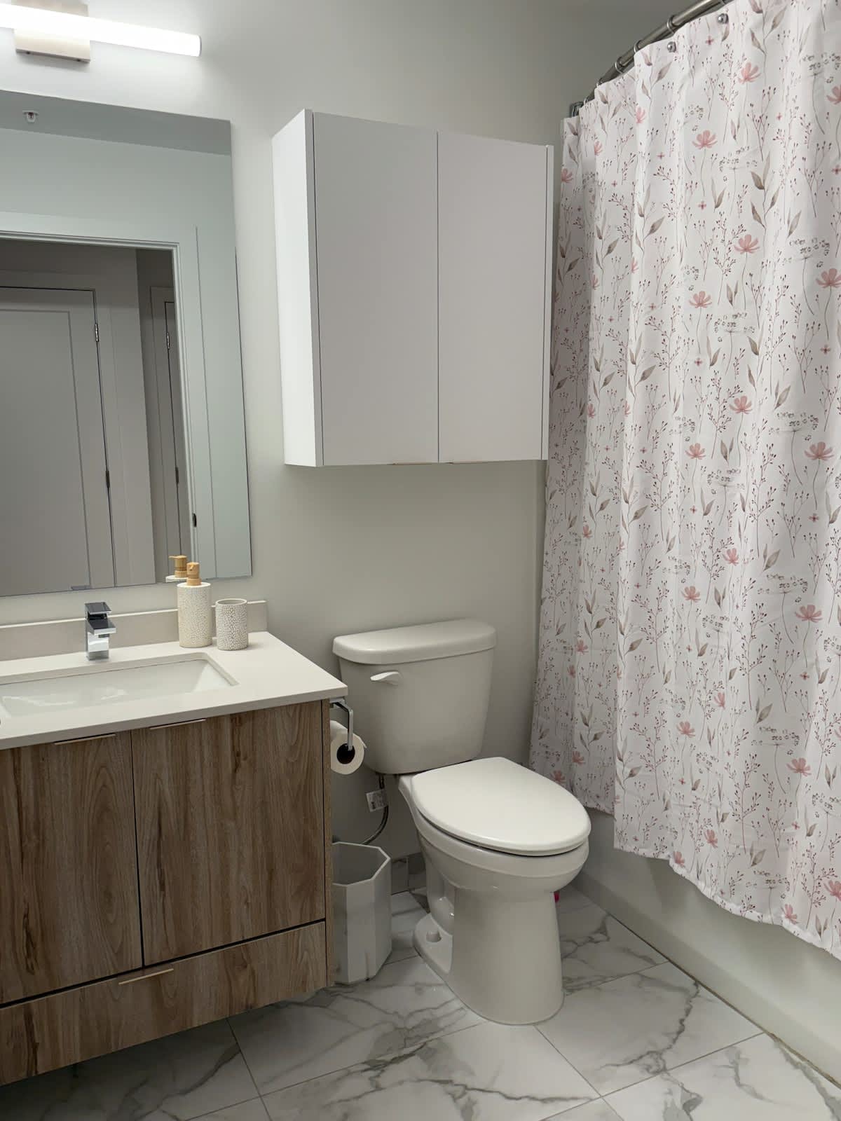Spotless modern & bright 1 BR in North End Halifax