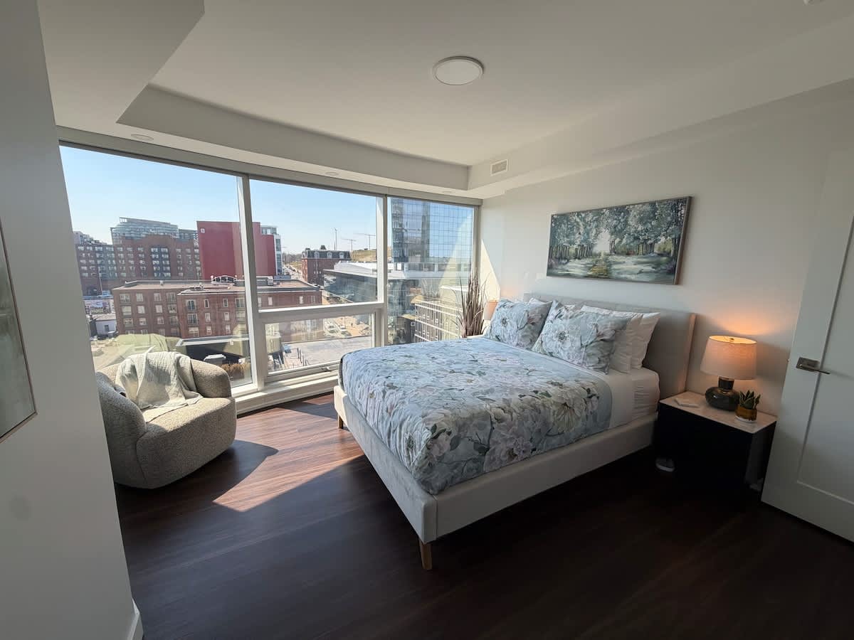 2 BR & 2 Bath luxury condo with amazing city views!