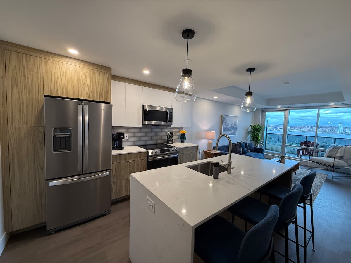 Halifax waterfront 2 BR and 2 Bath with 6 appliances