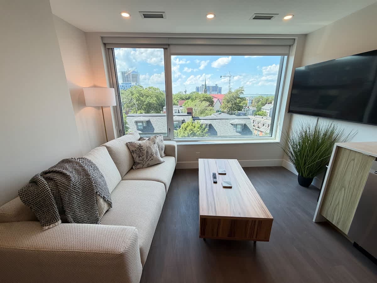 HFX Penthouse 1 BR, 6 appliances and private patio