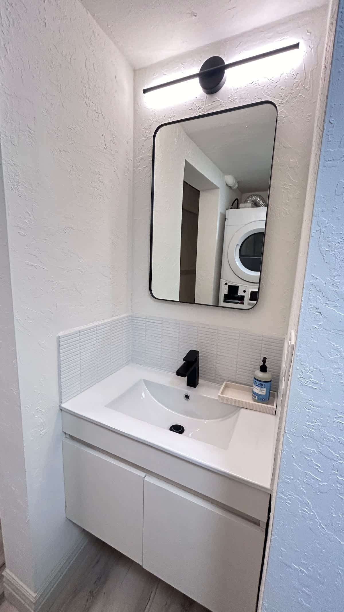 Downtown SF Co-Work Retreat on Ellis-Cobalt & Clay 4