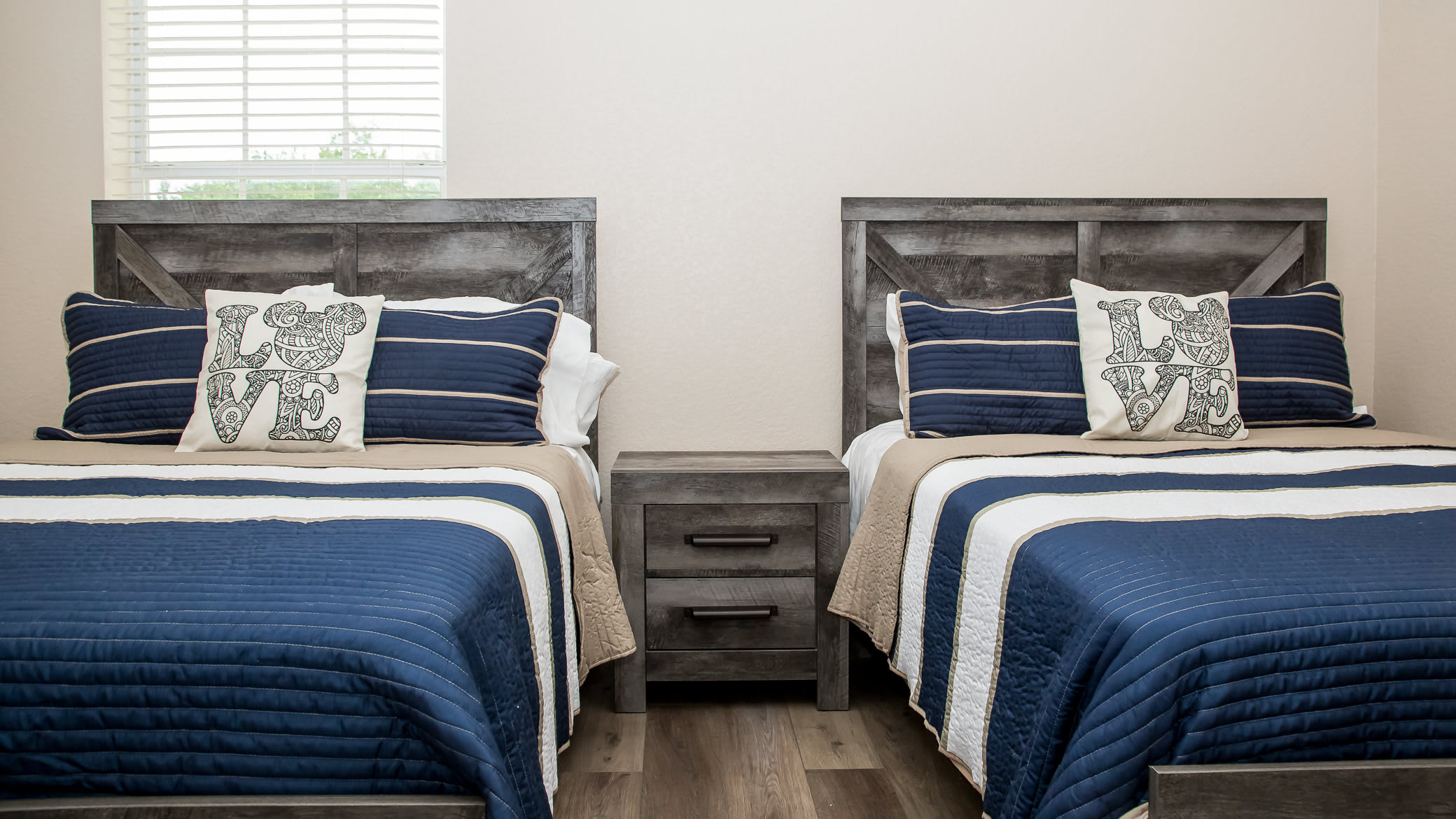 Grand Getaway at Bahama Bay - Penthouse life 4