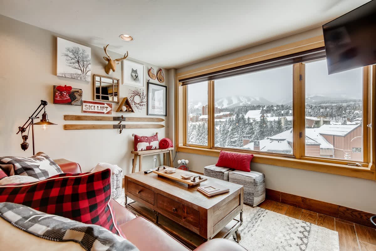 Penthouse View, Ski On/Off/Ski Locker/Pool/Hot tub
