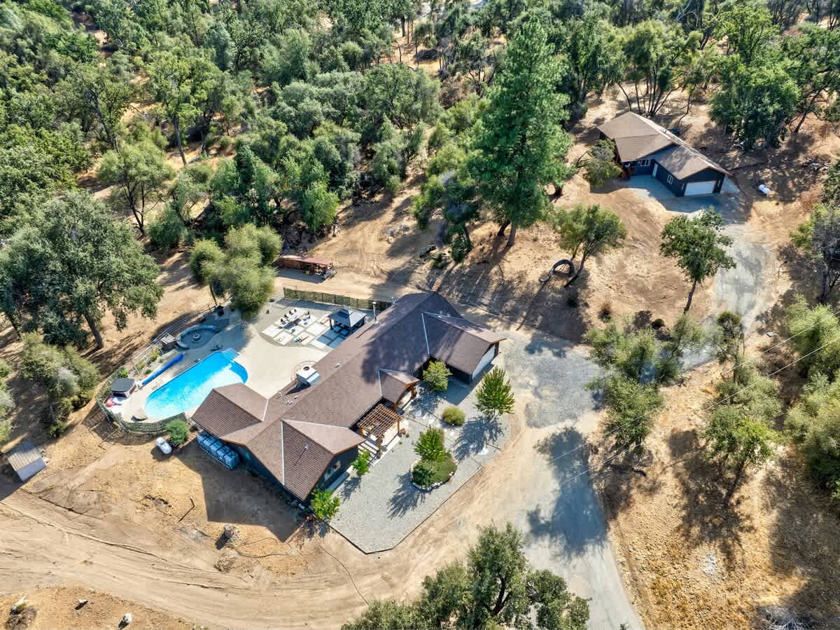 Epic Family Reunion! Pool • Game Room • Spas • BBQ — Mariposa, CA — vacation rental