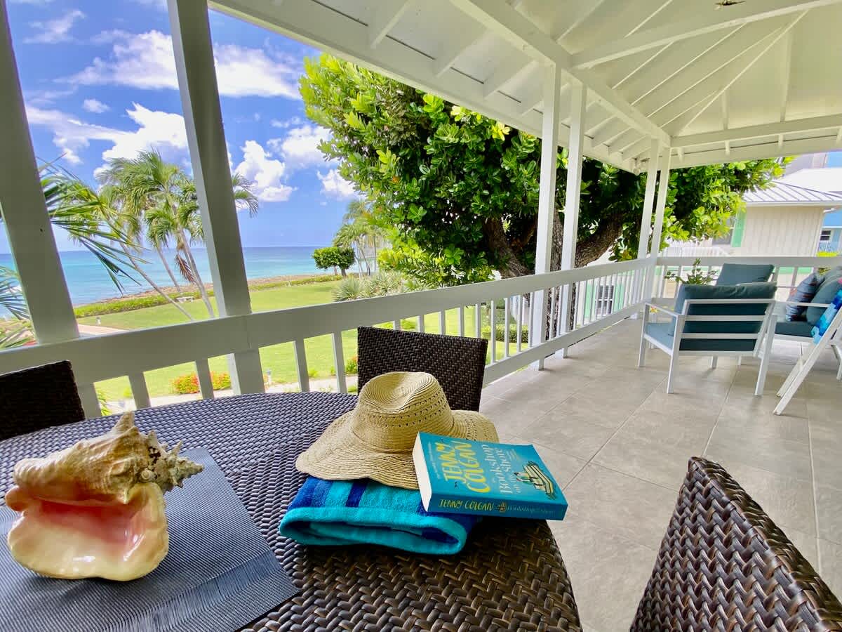 Cocoplum #8 – 2BR Oceanfront Condo on Seven Mile Beach 5