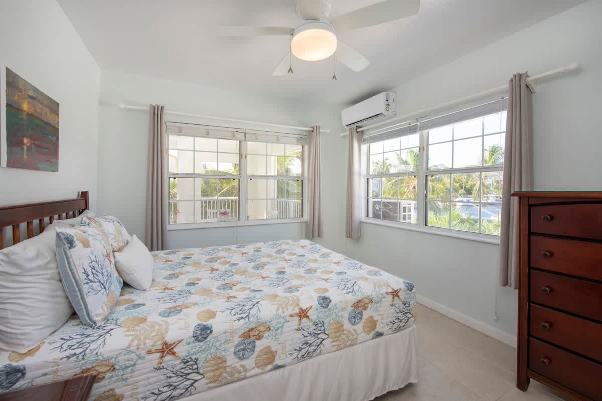 Snug Harbour View #9 – 2BR/2BA Canal Front Condo by Seven Mile Beach 6