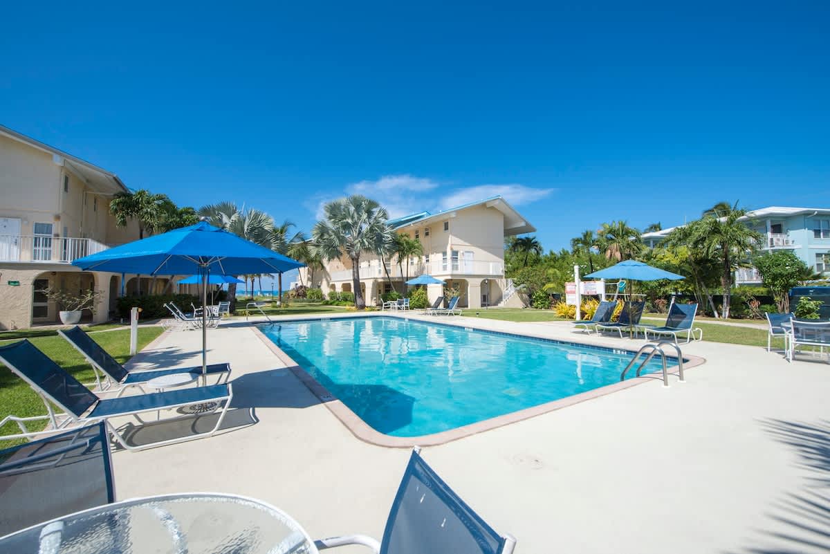 Cayman Reef Resort #6 & Pool on 7 Mile Beach