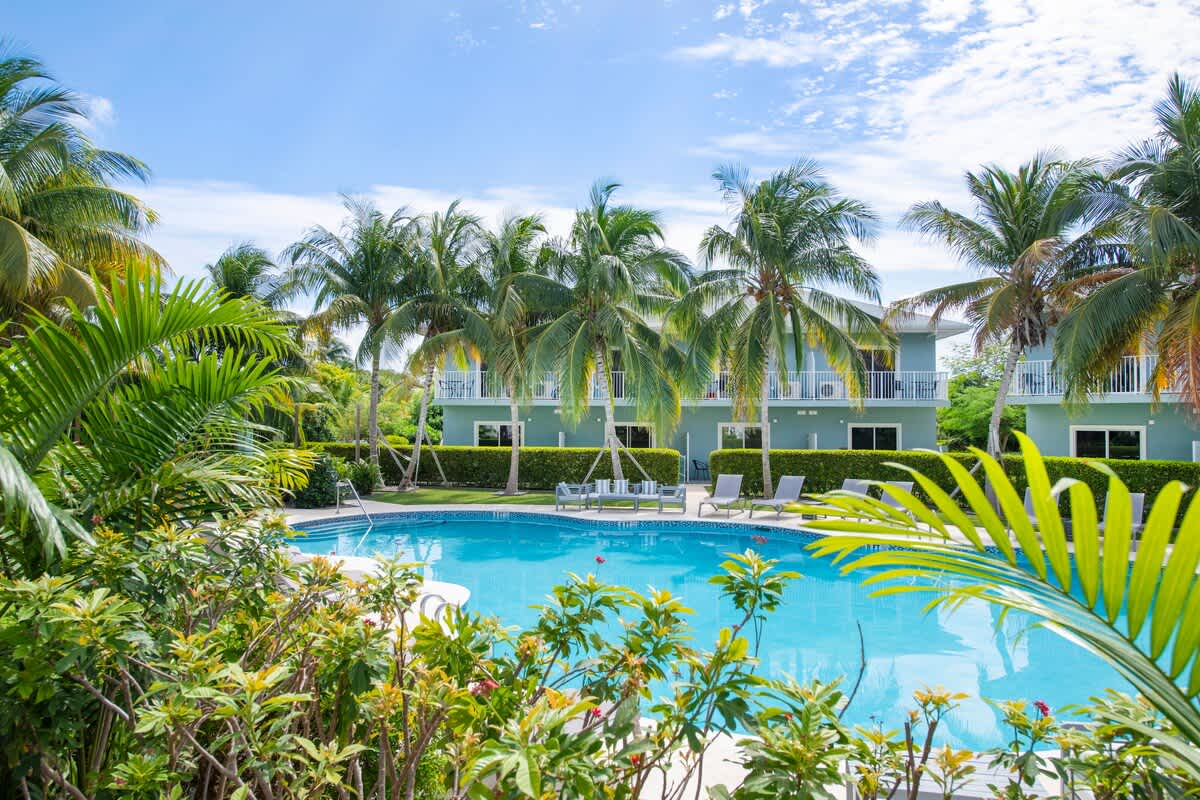 Summertime Suites #50 - One Bedroom & Pool 2