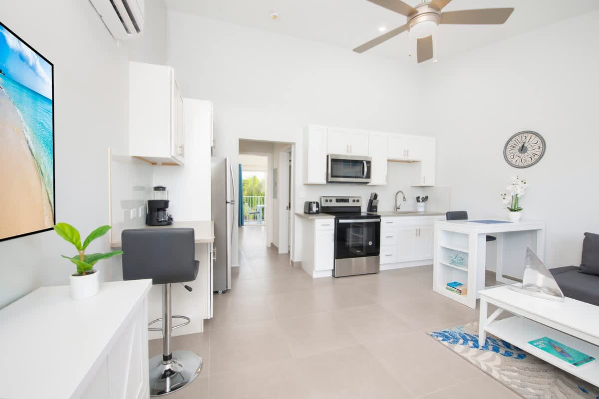 Summertime Suites #50 - One Bedroom & Pool