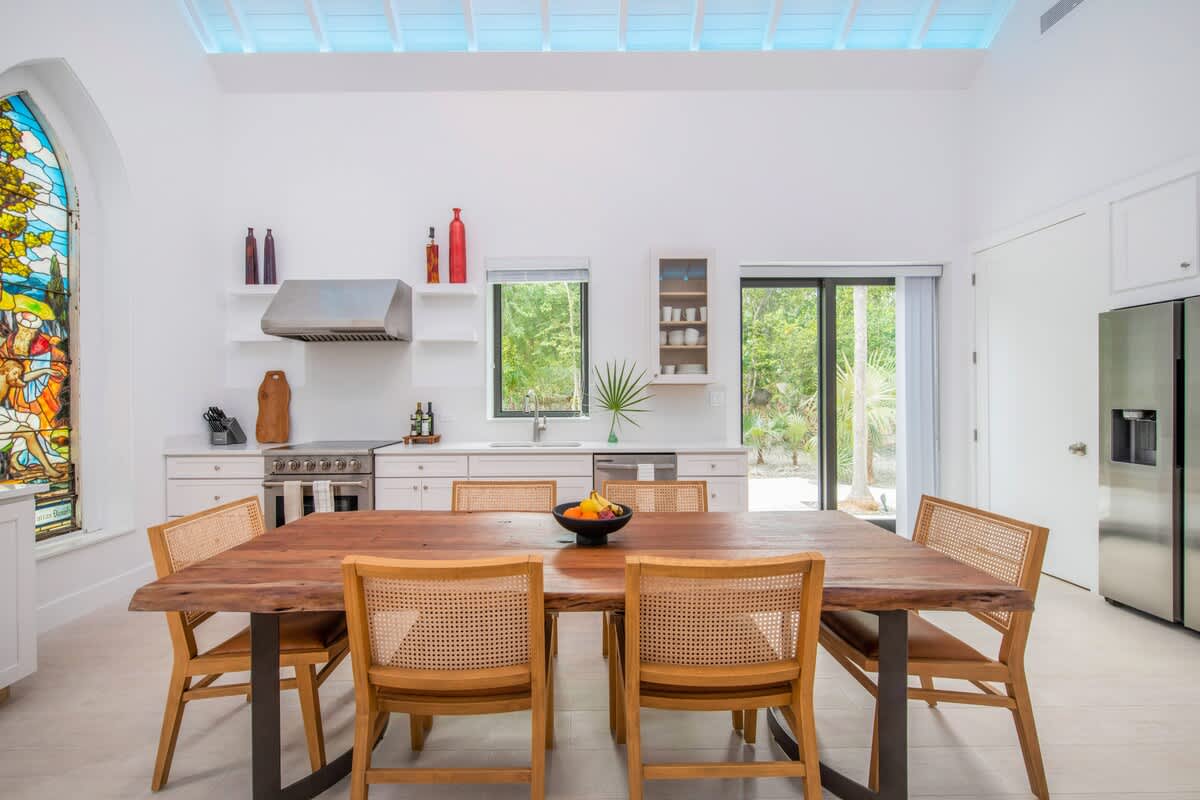 The Mastic Cottage Collection | 7BR Estate on North Side 6