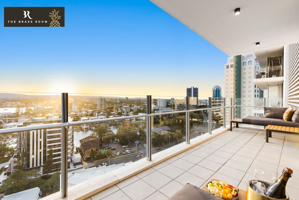 The Brass Room  Pineapple Wyndham Surfers Paradise - Photo 5