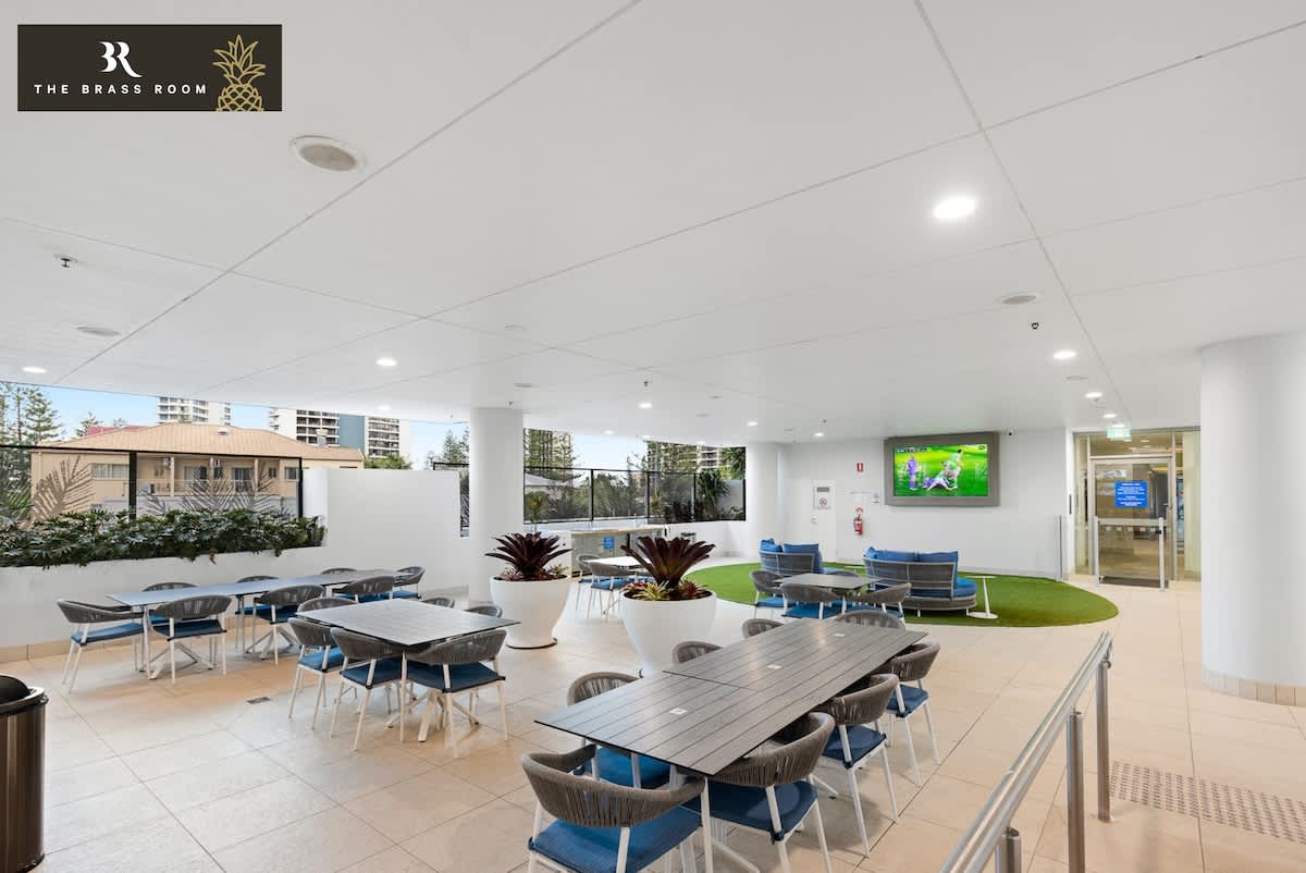 The Brass Room  Pineapple Wyndham Surfers Paradise - Photo 17
