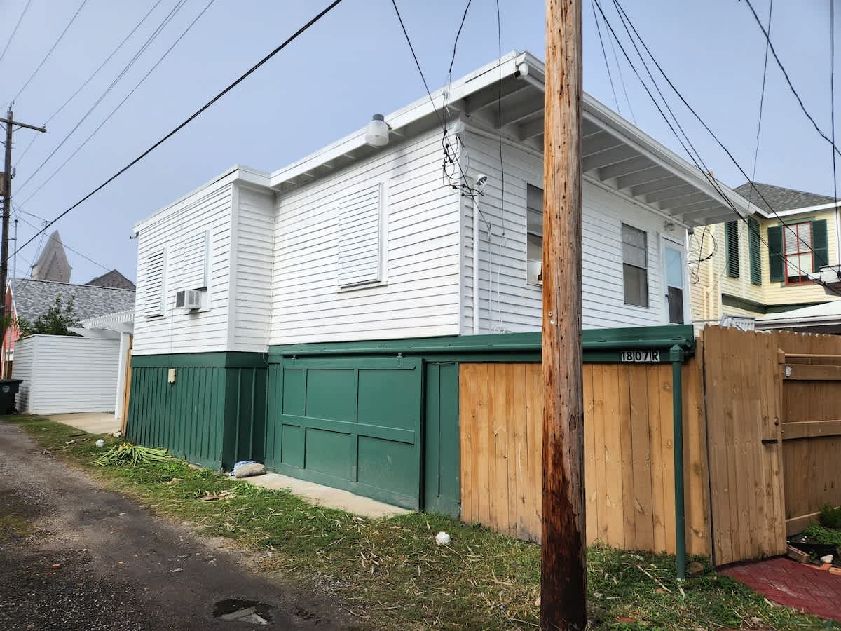 Cozy Church Street Apartment in Historic Galveston — Galveston, TX — vacation rental