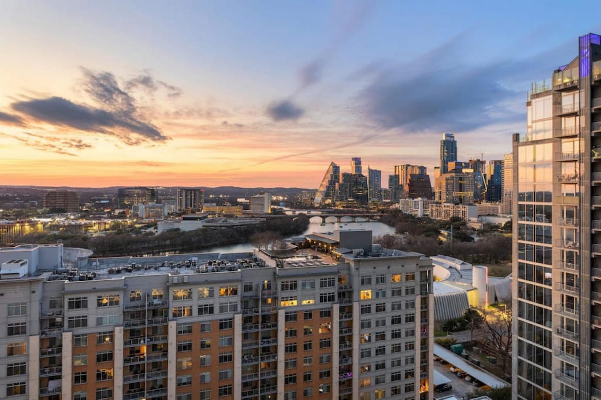 Rainey St Luxury Condo | Rooftop Pool & Gym — Austin, TX — vacation rental