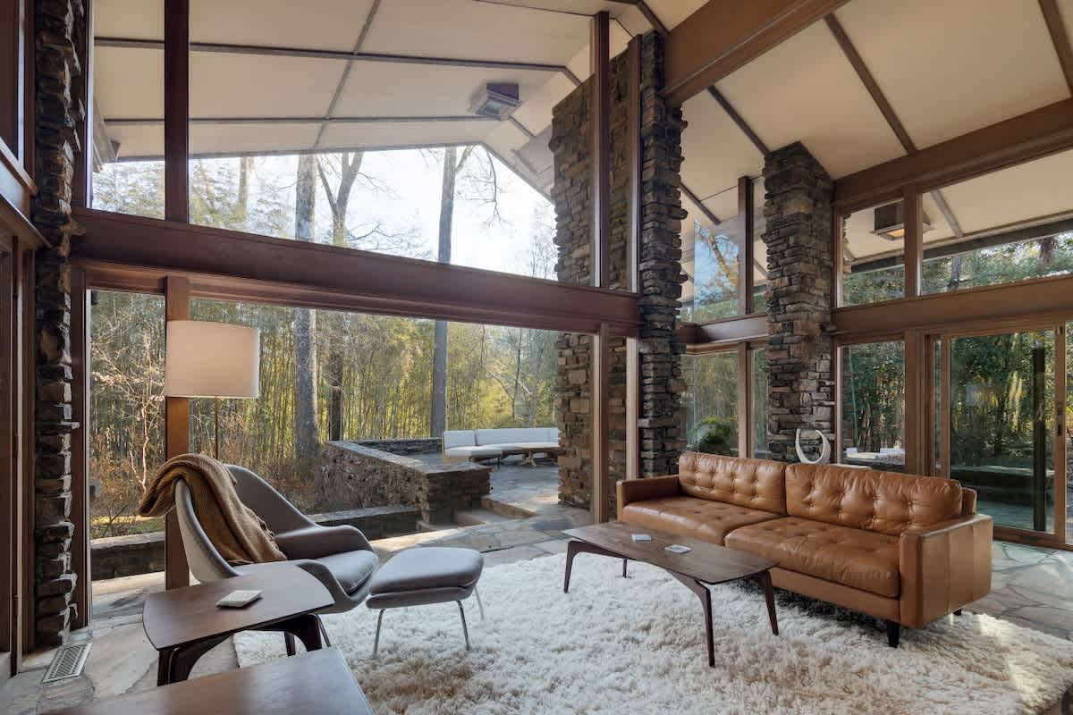 Luxury 6BR Spacious Fay Jones Home, Memphis — Memphis, TN — vacation rental