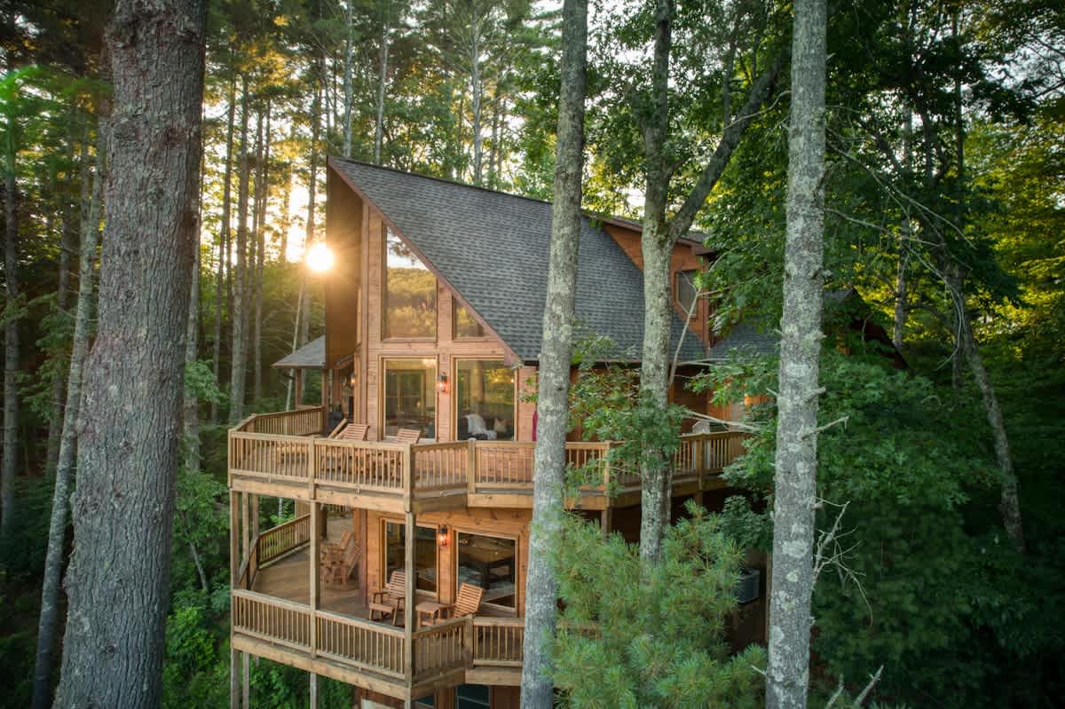 4BR Pineview | Hot Tub & Scenic Views | Arcade — Epworth, GA — vacation rental