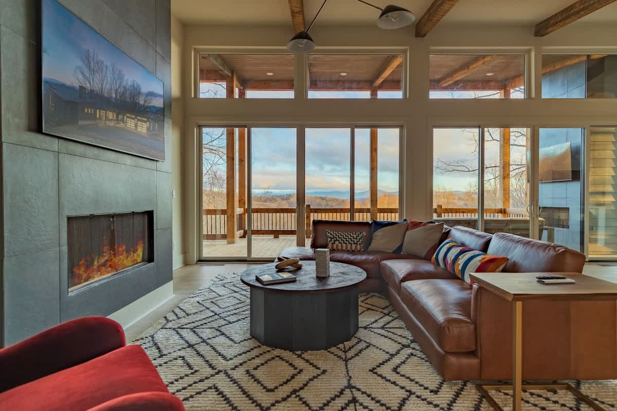 Mountain View Luxury Lodge | Hot Tub Retreat — Morganton, GA — vacation rental