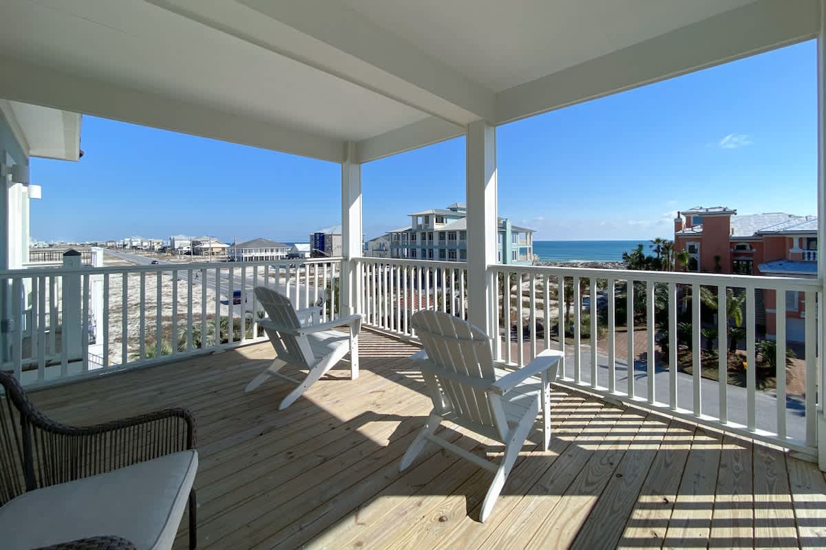 Gulf Shores Home: Pool, Golf Cart & Private Beach — Gulf Shores, AL — vacation rental