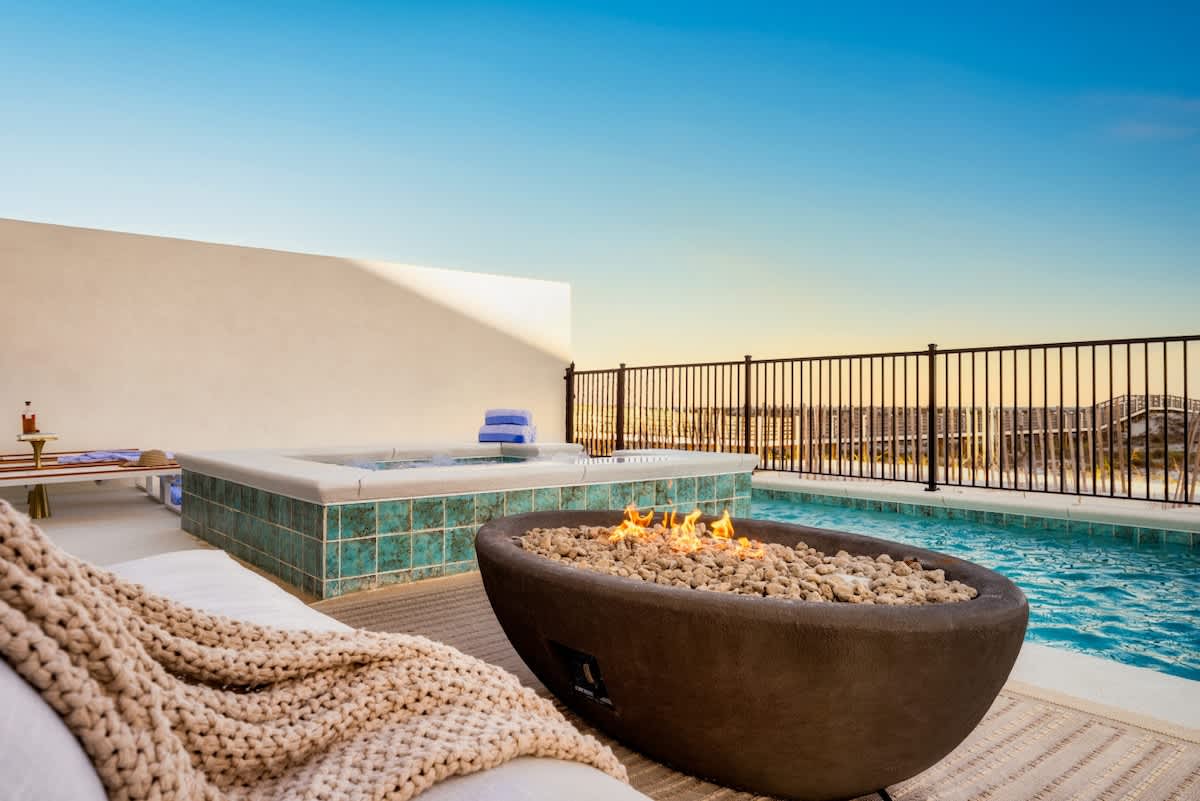  Whitecap Gulf Front 6BR Beach & Pool Gem — Orange Beach, AL — vacation rental